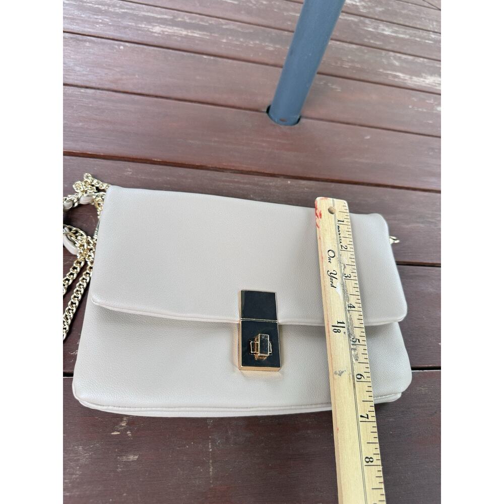 Beige Crossbody Shoulder Bag Gold Chain Strap Flap Clasp Faux Leather - Picture 12 of 13